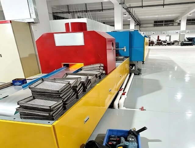 أنبوب الفولاذ المقاوم للصدأ بفرن التلدين اللامع معدات تلدين النحاس للمعالجة الصناعية